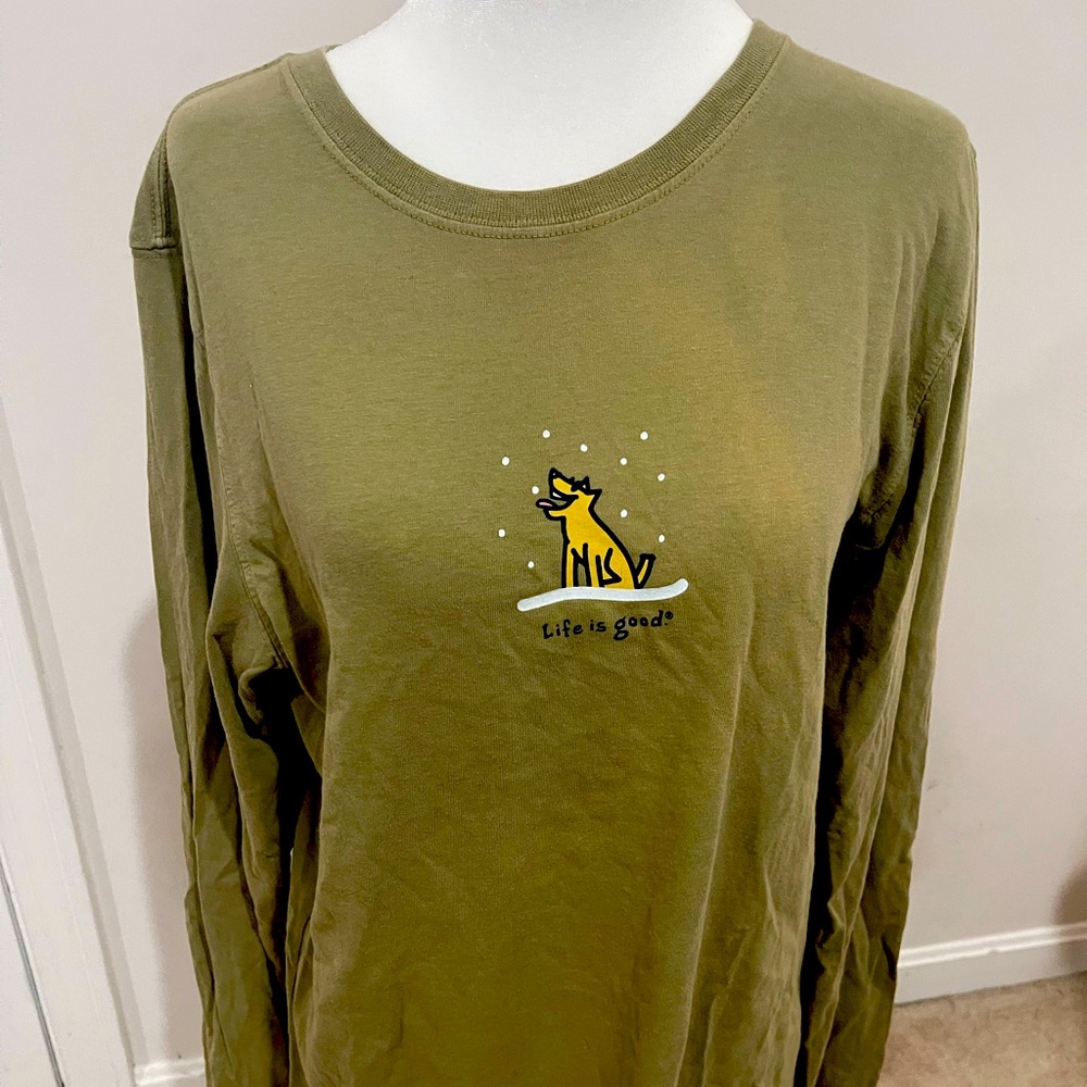 Life is Good dog snow tshirt long sleeve size M green like new